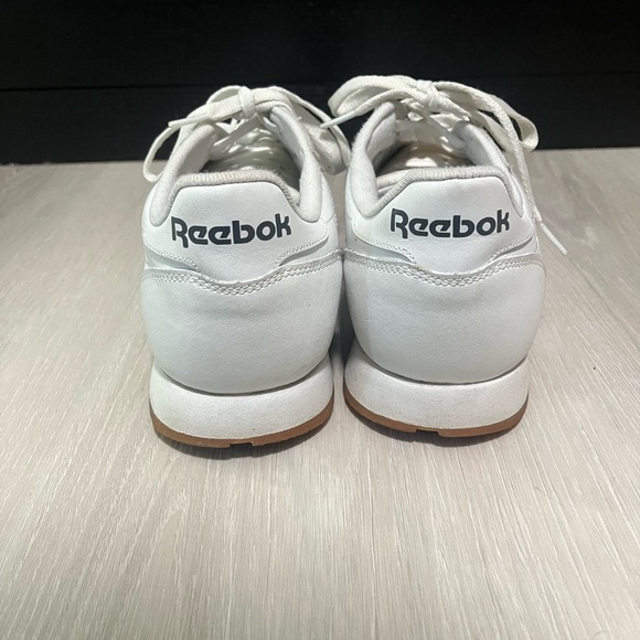 Reebok Classic White Men's Shoes - Picture 4 of 5